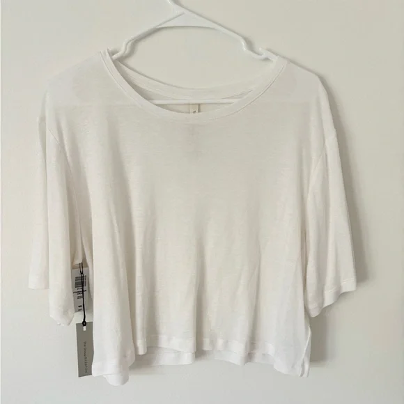 Babaton The Group NEW Foundation Relaxed Crop Top in White Size Medium - Picture 4 of 8